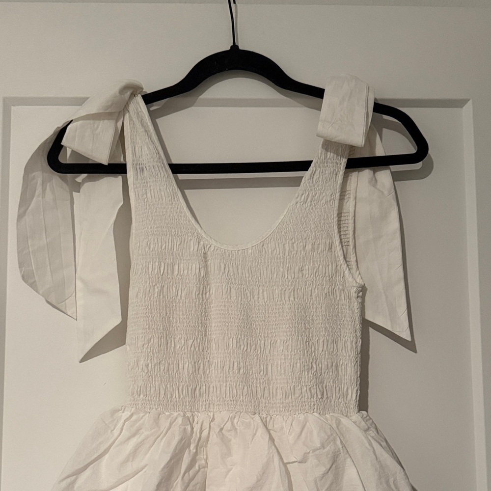 Elegant White Tiered Midi Dress - Picture 3 of 6